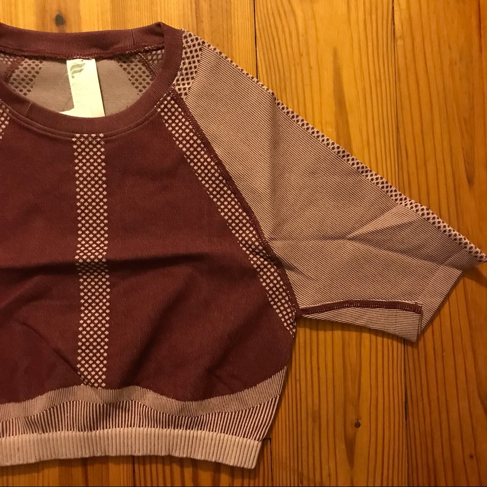 Fabletics Jessie Black Cherry Seamless Crop Top, L - Picture 7 of 12